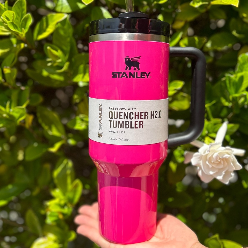 New Stanley Sunset Electric Pink 40 oz Quencher H2.0Tumbler